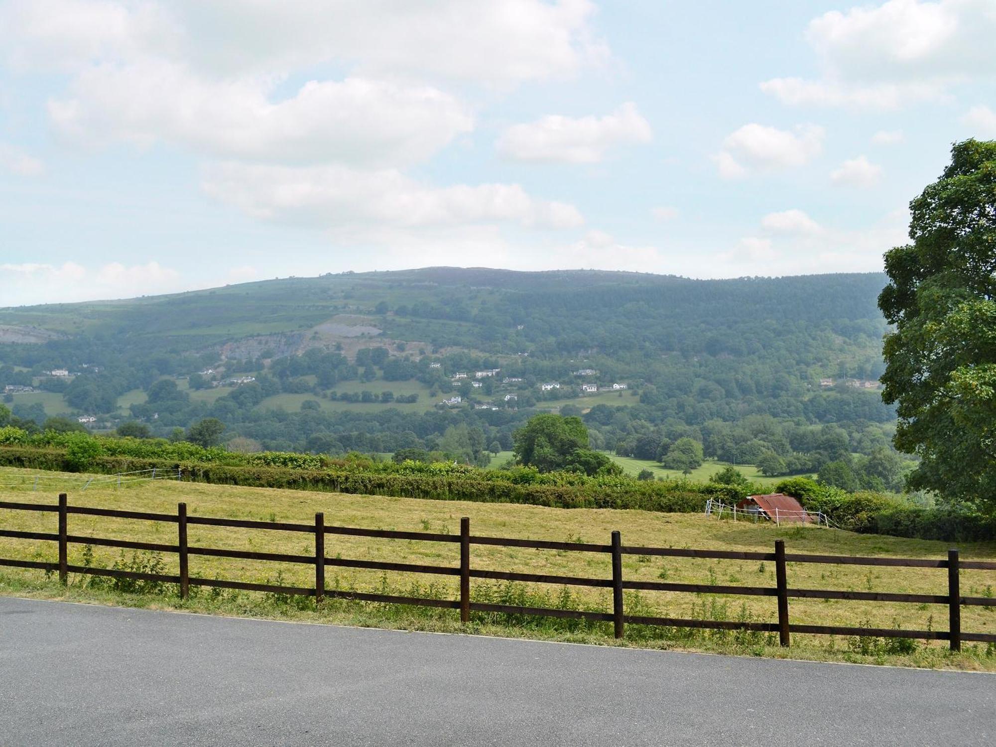 Bwthyn Clyd Villa Llangollen Exterior photo